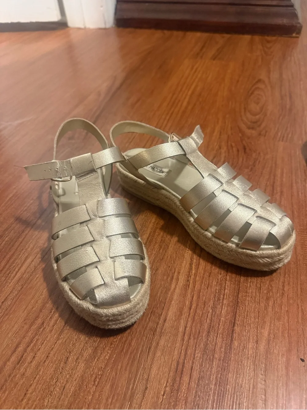 Steve Madden woven metallic